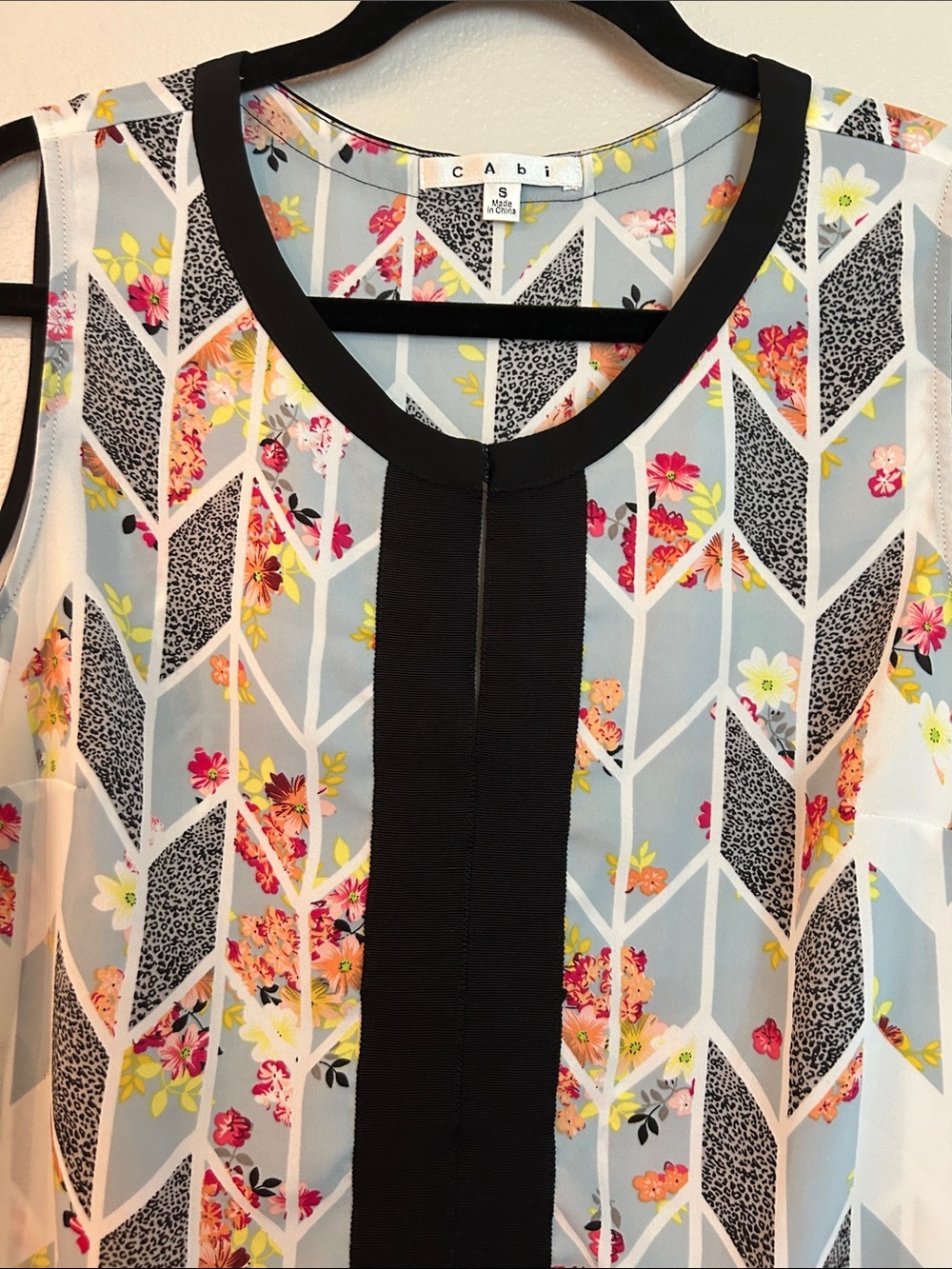 CAbi Floral Chevron Sleeveless Top with Black Trim - Picture 3 of 5
